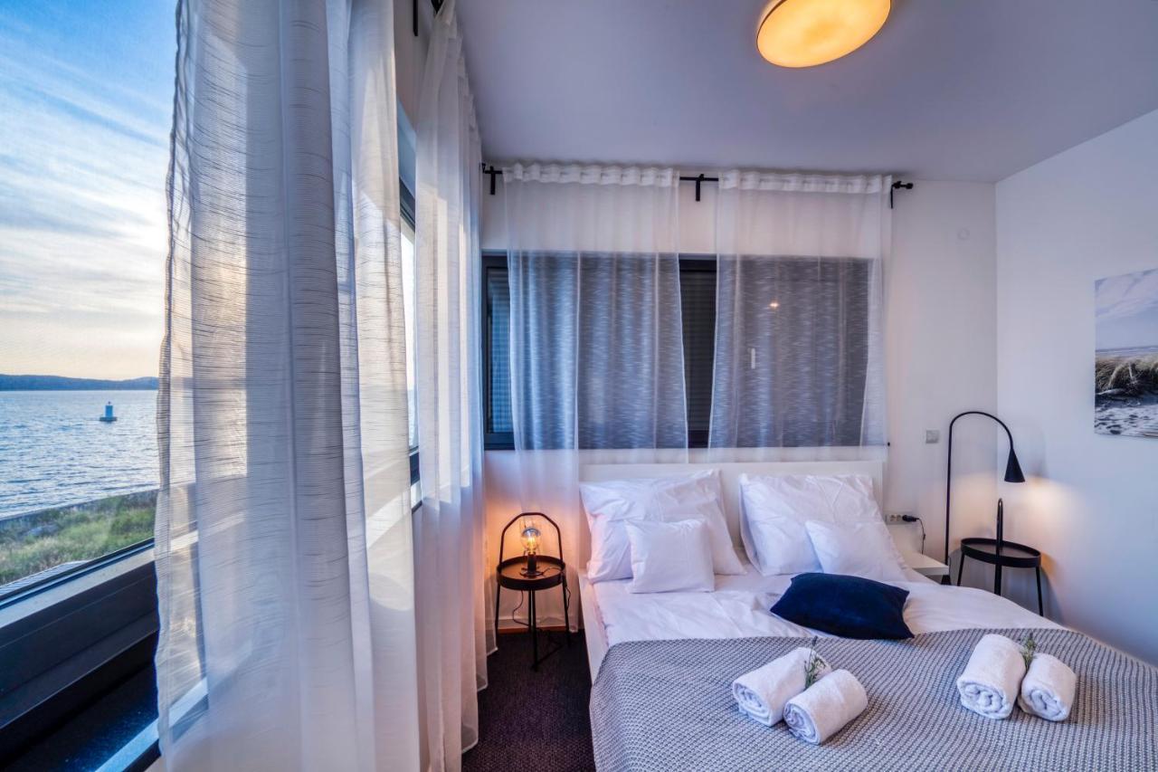 Crystal Apartment Sukosan