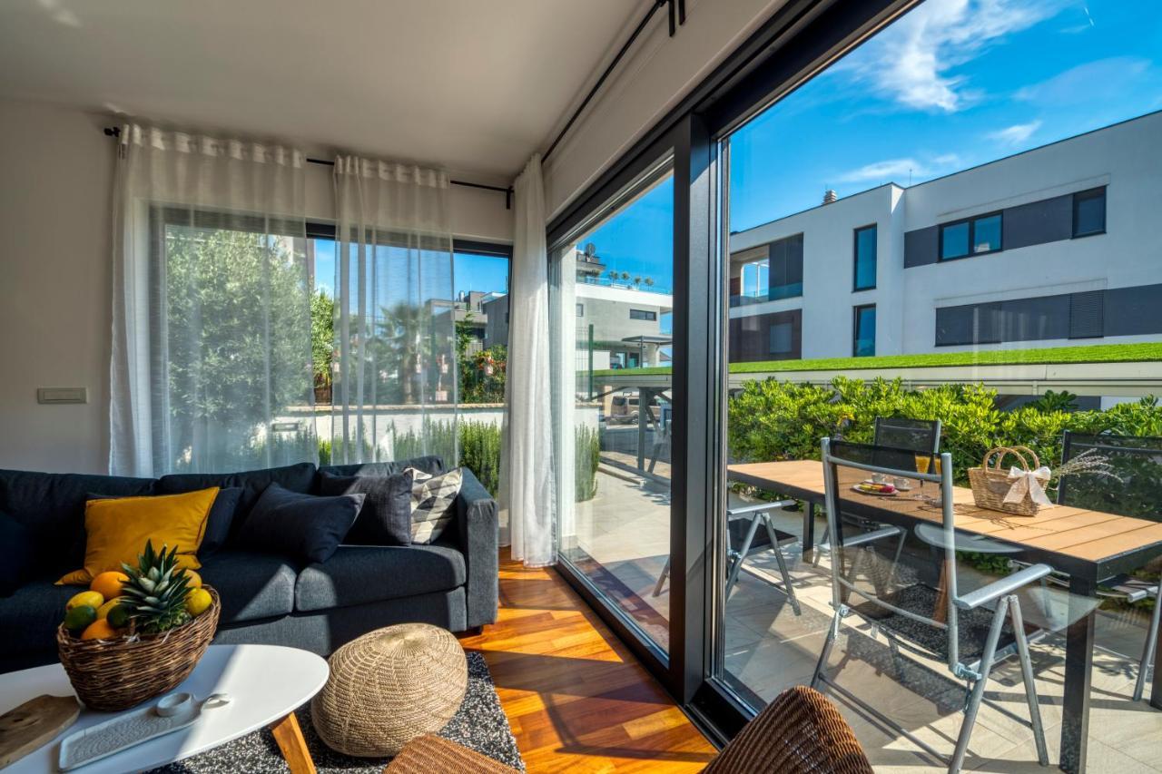 Crystal Apartment