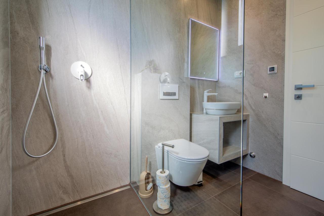 Crystal Apartment *