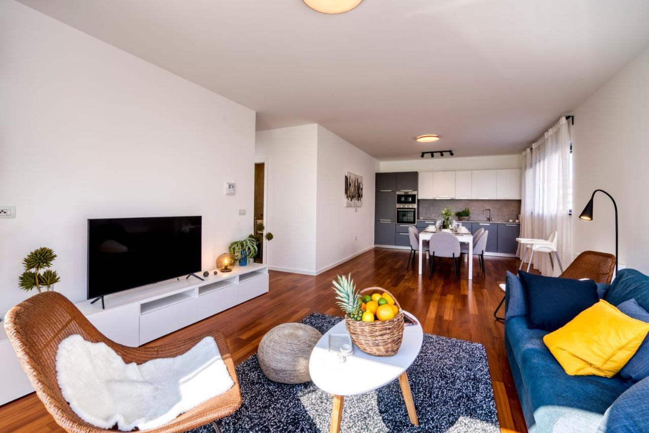 Crystal Apartment