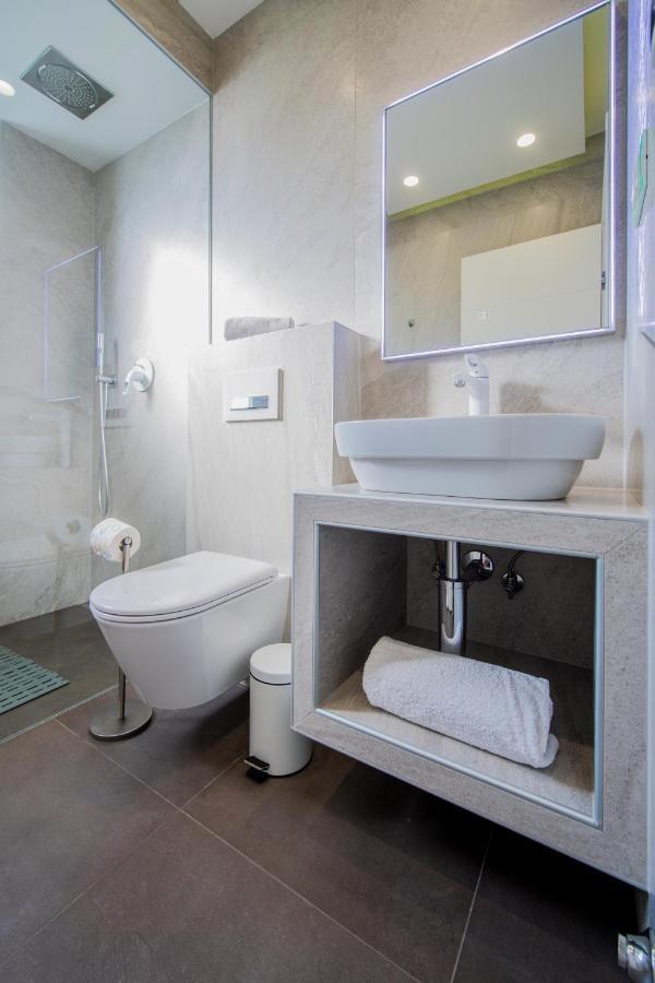 Crystal Apartment *