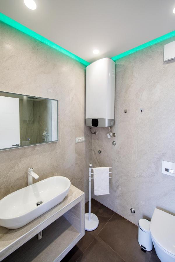 Crystal Apartment